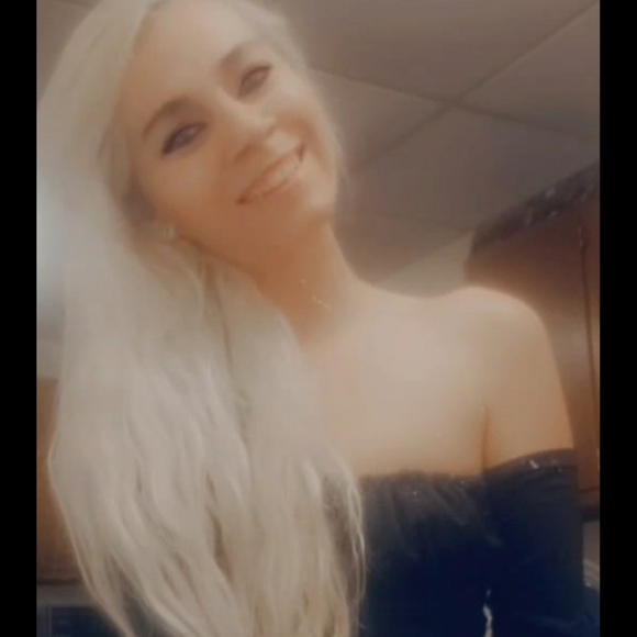 Meet your Posher, Ana - Picture 2 of 4